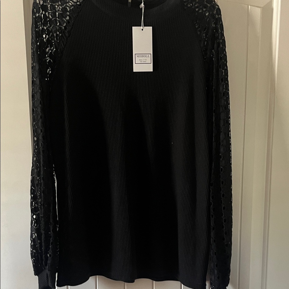 MIHOLL Women's Black Lace Sleeve Jersey Top